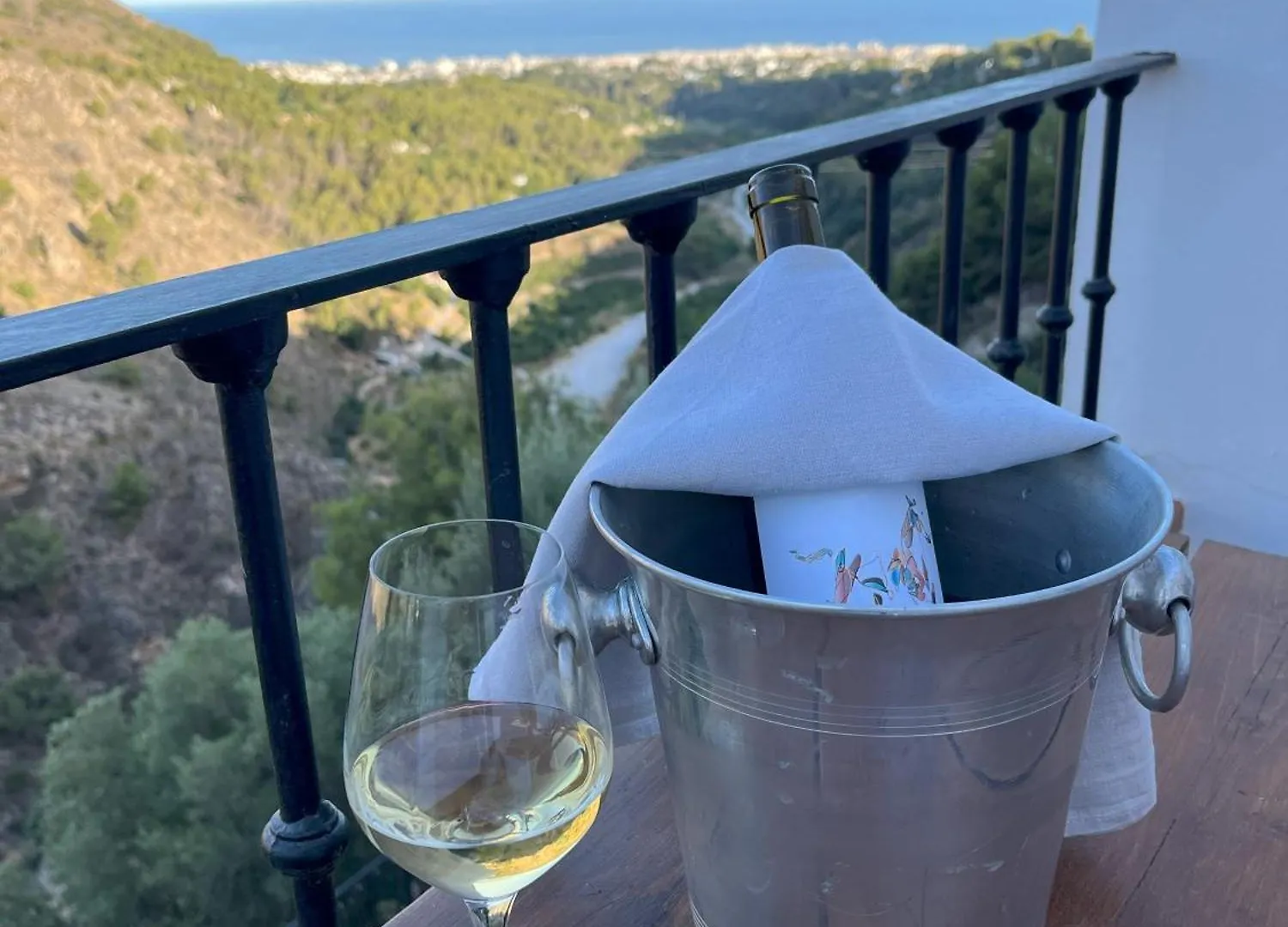 La Perla De Frigiliana Suites & Villa